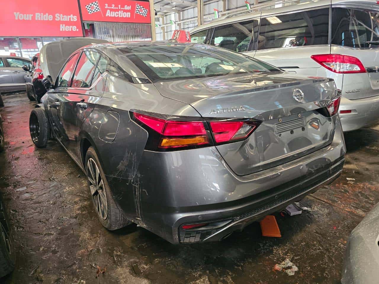 Nissan Altima 2019 thumbnail 1