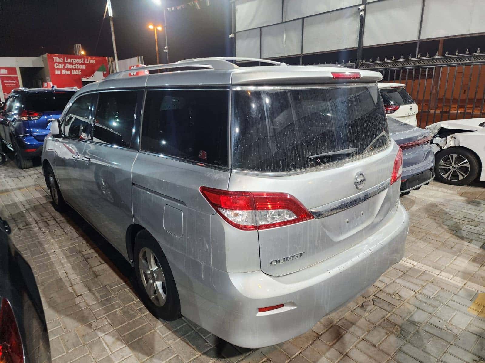 NISSAN QUEST 2012 thumbnail 7
