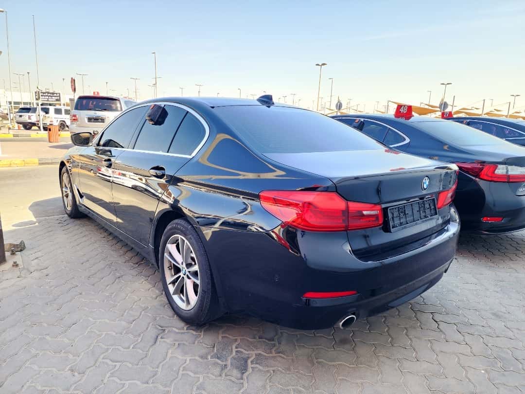 BMW 520I - Exterior