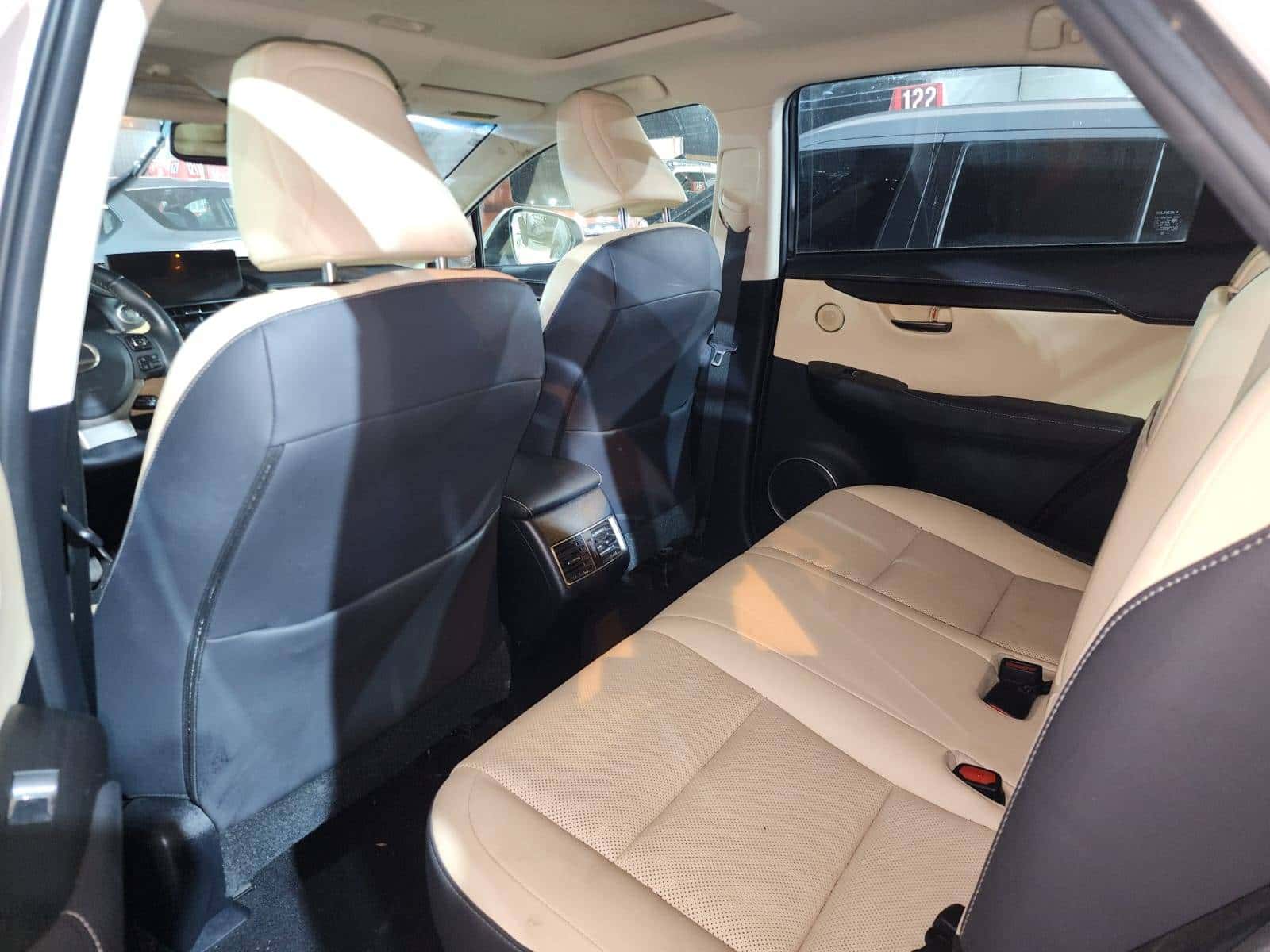 LEXUS NX 300 2018 thumbnail 7