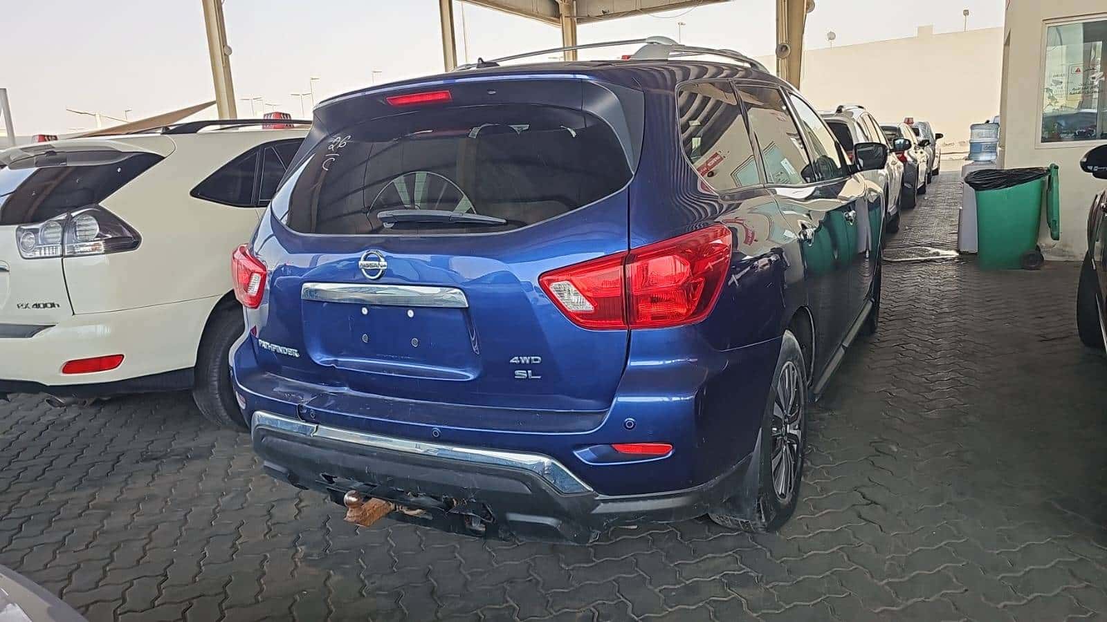 Nissan Pathfinder 2017 thumbnail 3
