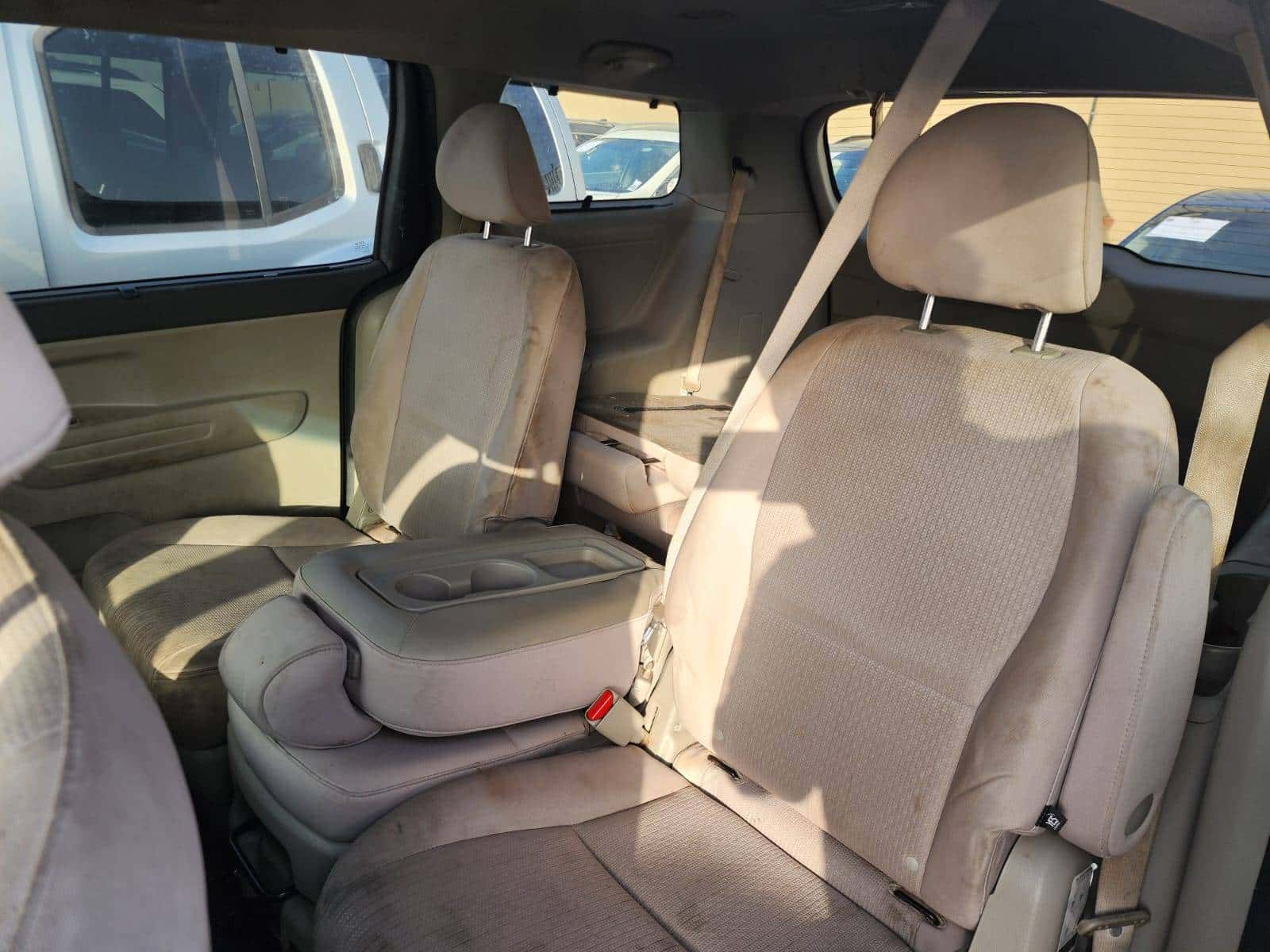 Kia Sedona 2016 thumbnail 6