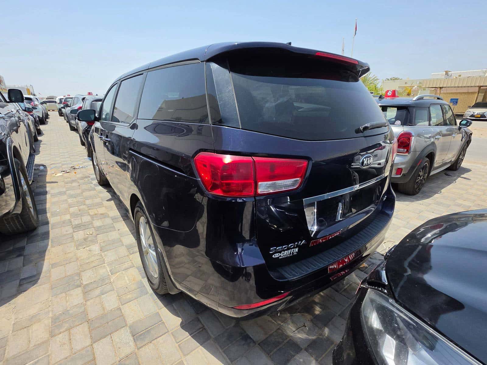 KIA SEDONA 2018 thumbnail 5