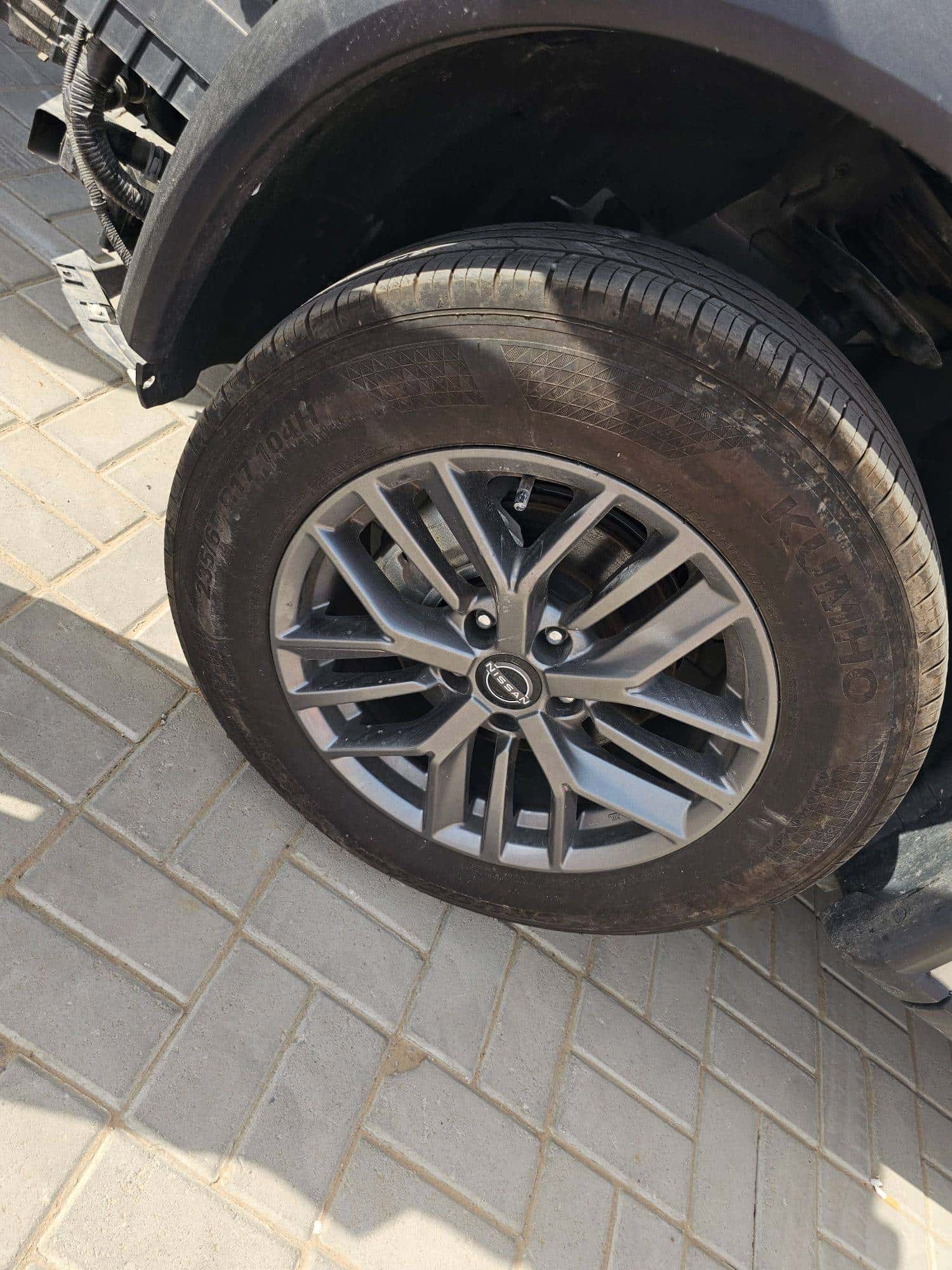 NISSAN ROGUE - Exterior