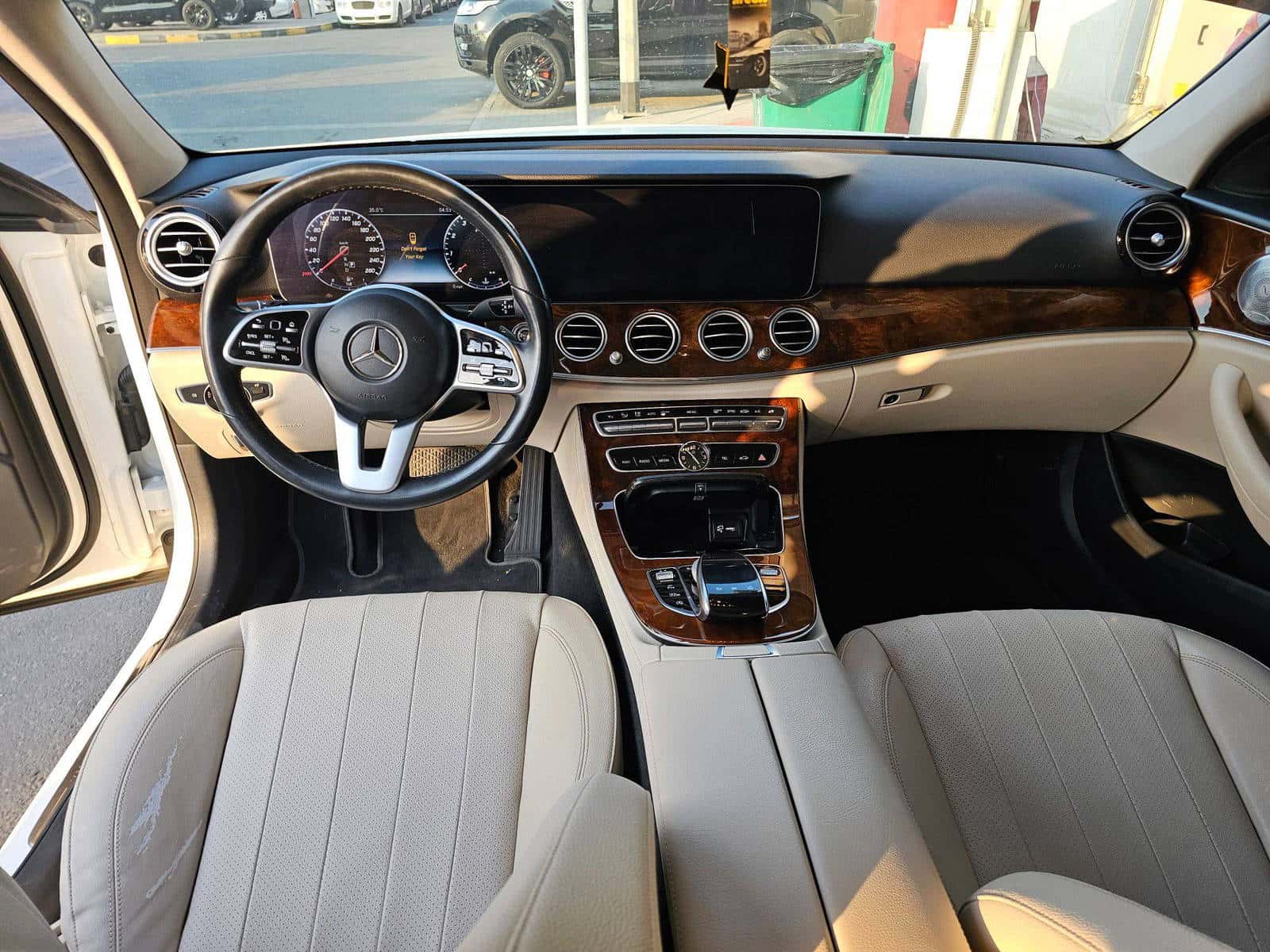 MERCEDES BENZ E 450 - Exterior