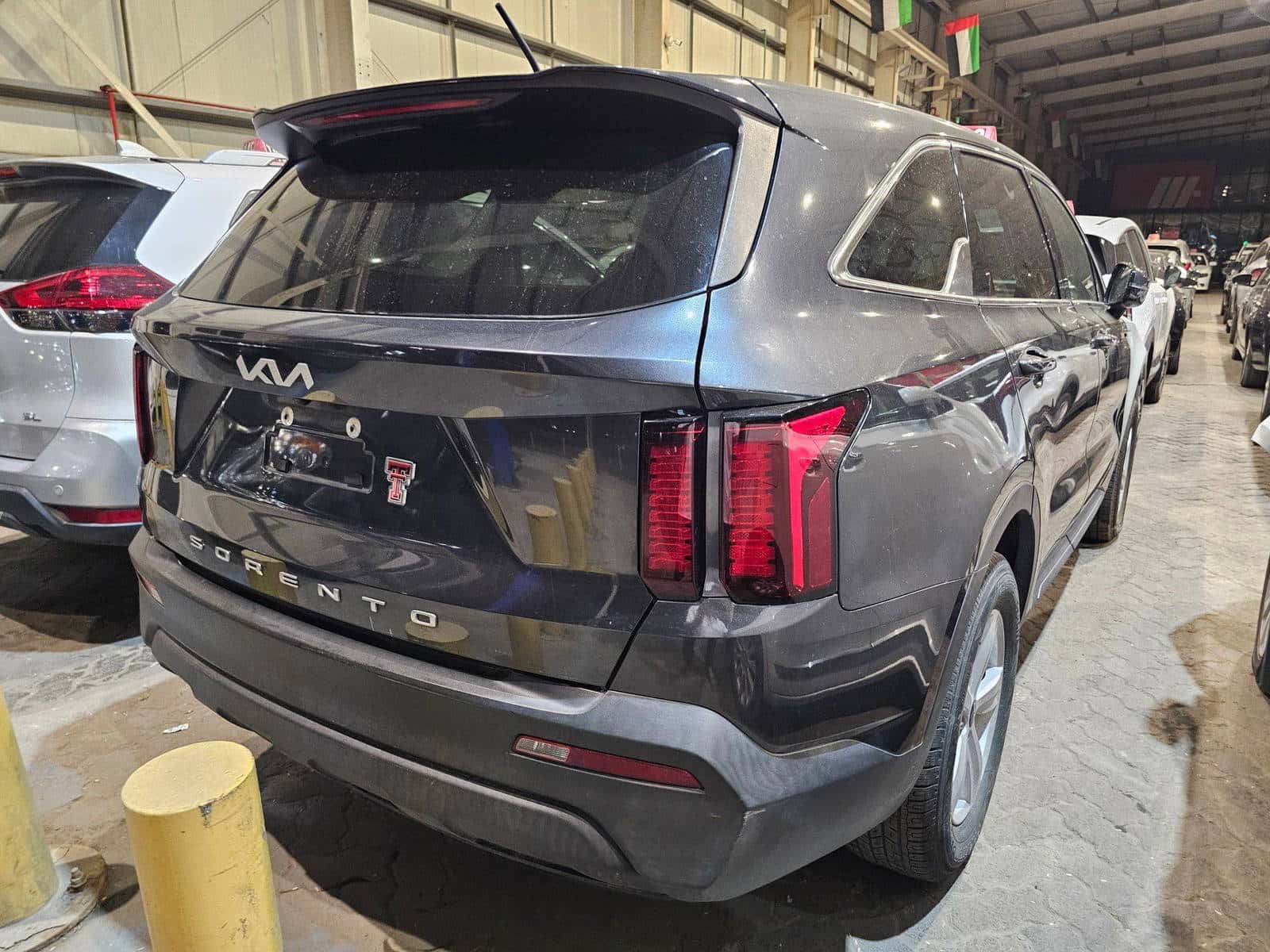 KIA SORENTO 2022 thumbnail 2