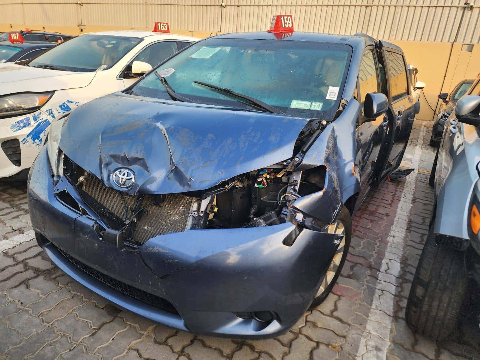 TOYOTA SIENNA 2015 thumbnail 4