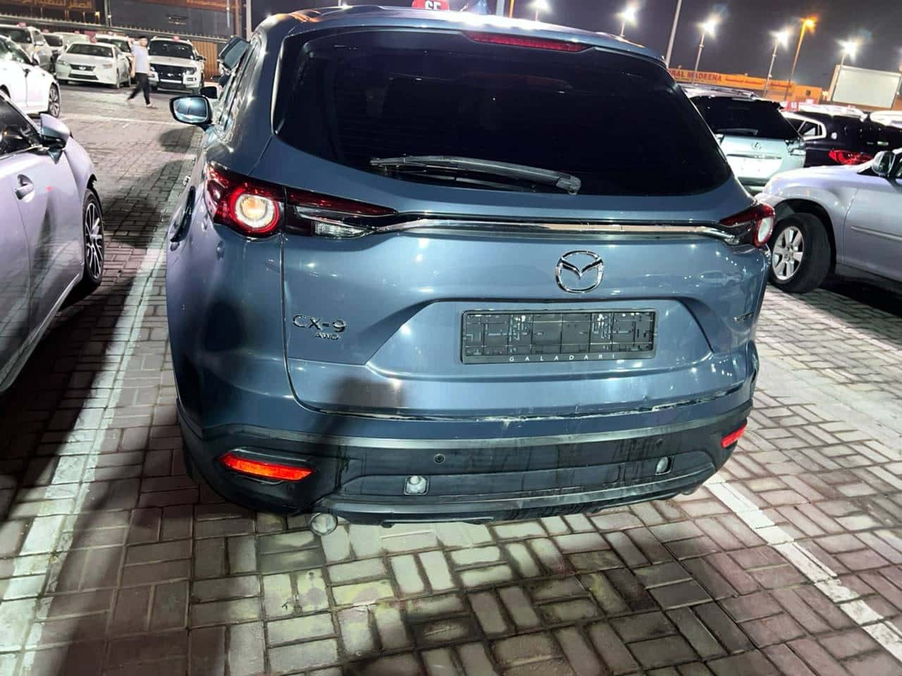 Mazda CX-9 2023 thumbnail 2