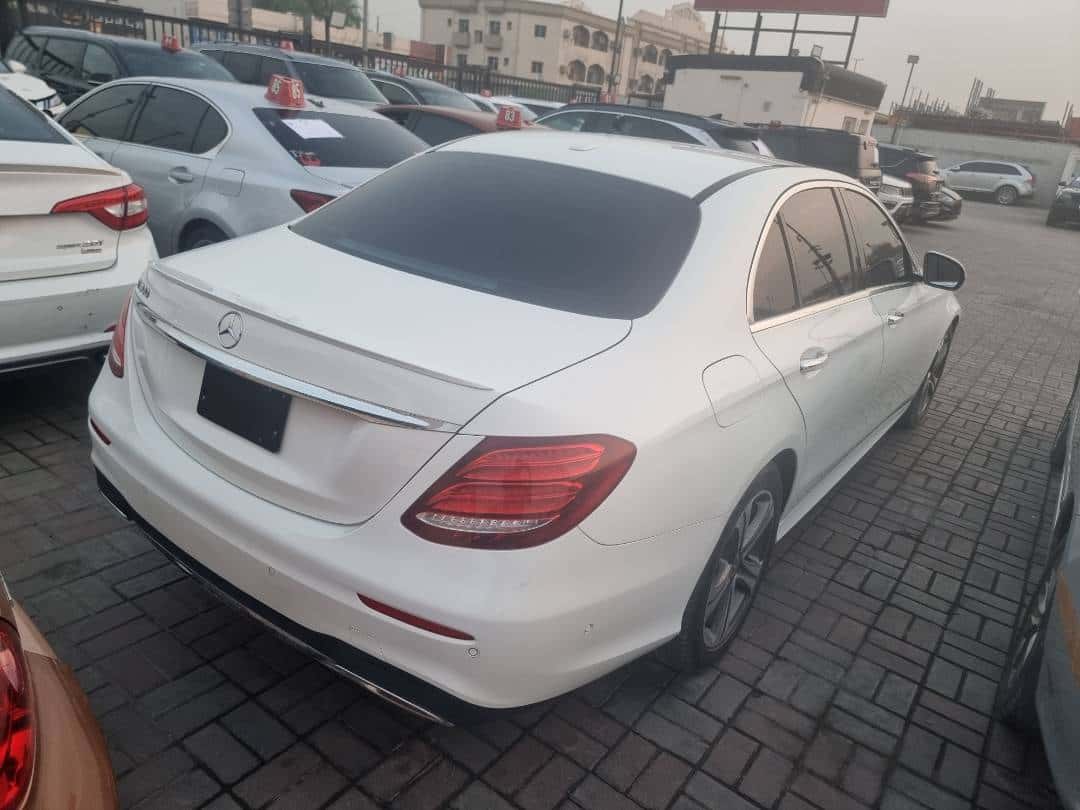 MERCEDES BENZ E-300 2017 thumbnail 3