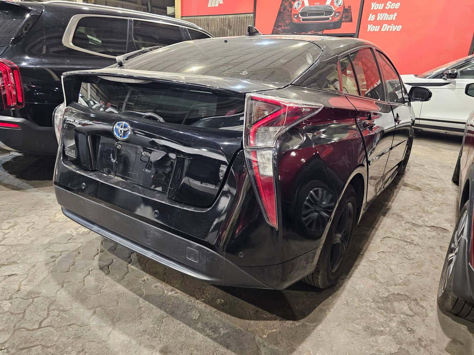 Toyota Prius 2018 thumbnail 2