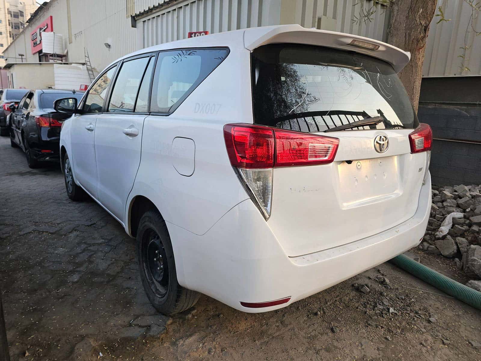 Toyota INNOVA 2021 thumbnail 3