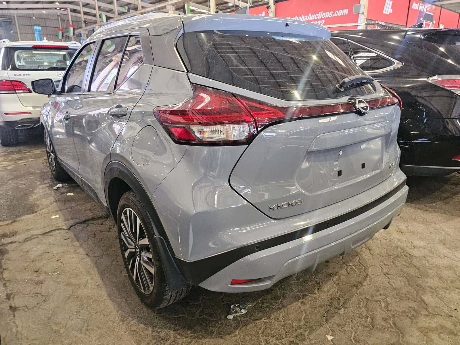 NISSAN KICKS 2023 thumbnail 2