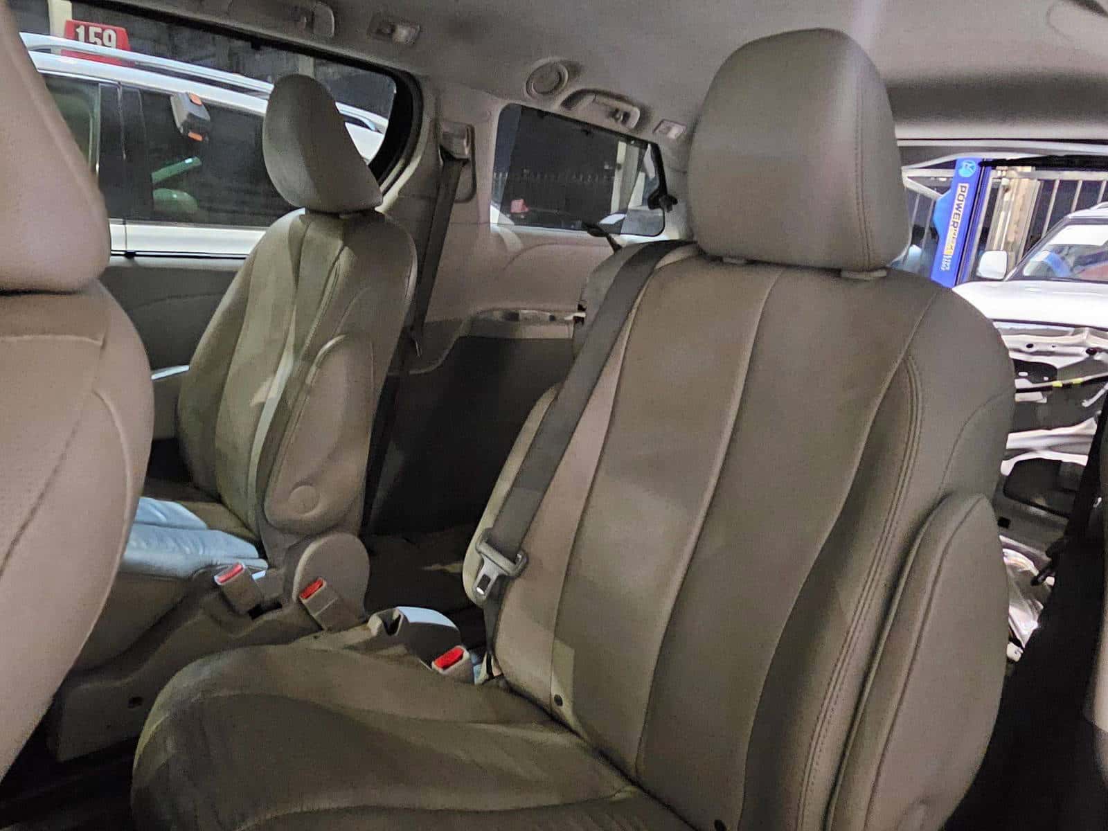 TOYOTA SIENNA 2013 thumbnail 6