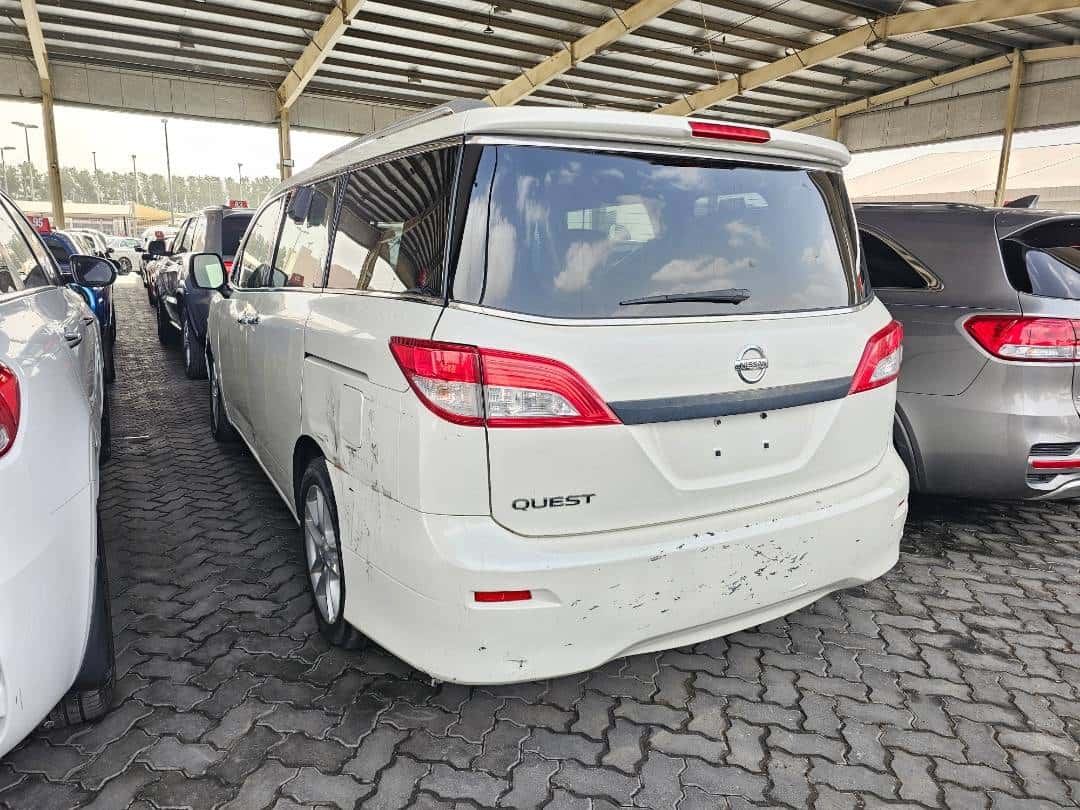 NISSAN QUEST - Exterior