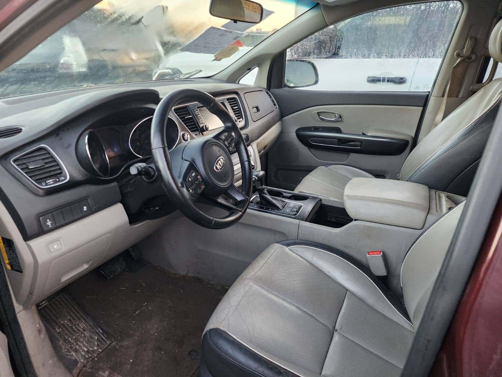 KIA SEDONA 2017 thumbnail 6