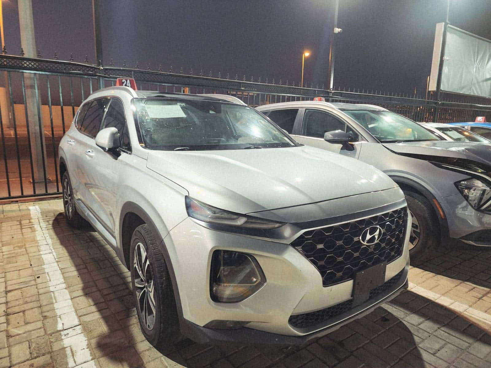 HYUNDAI SANTA FE LIMITED 2019 thumbnail 2
