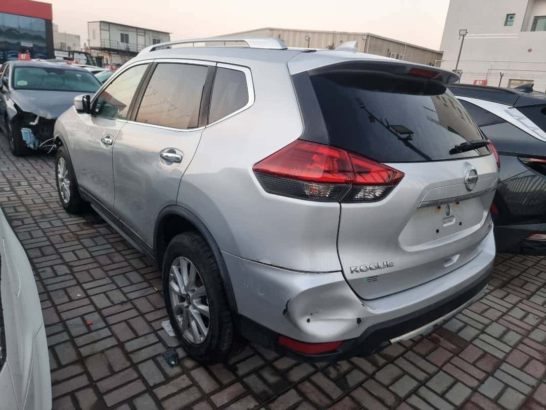 NISSAN ROGUE 2018 thumbnail 3