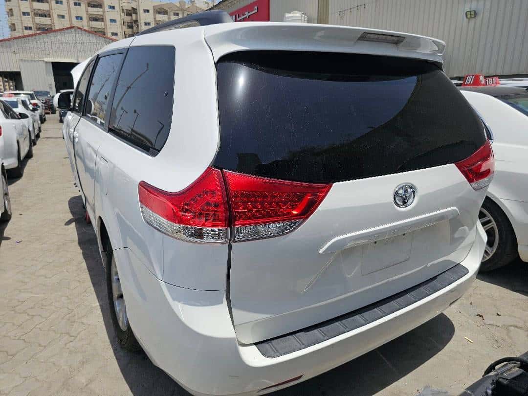 TOYOTA SIENNA 2012 thumbnail 1