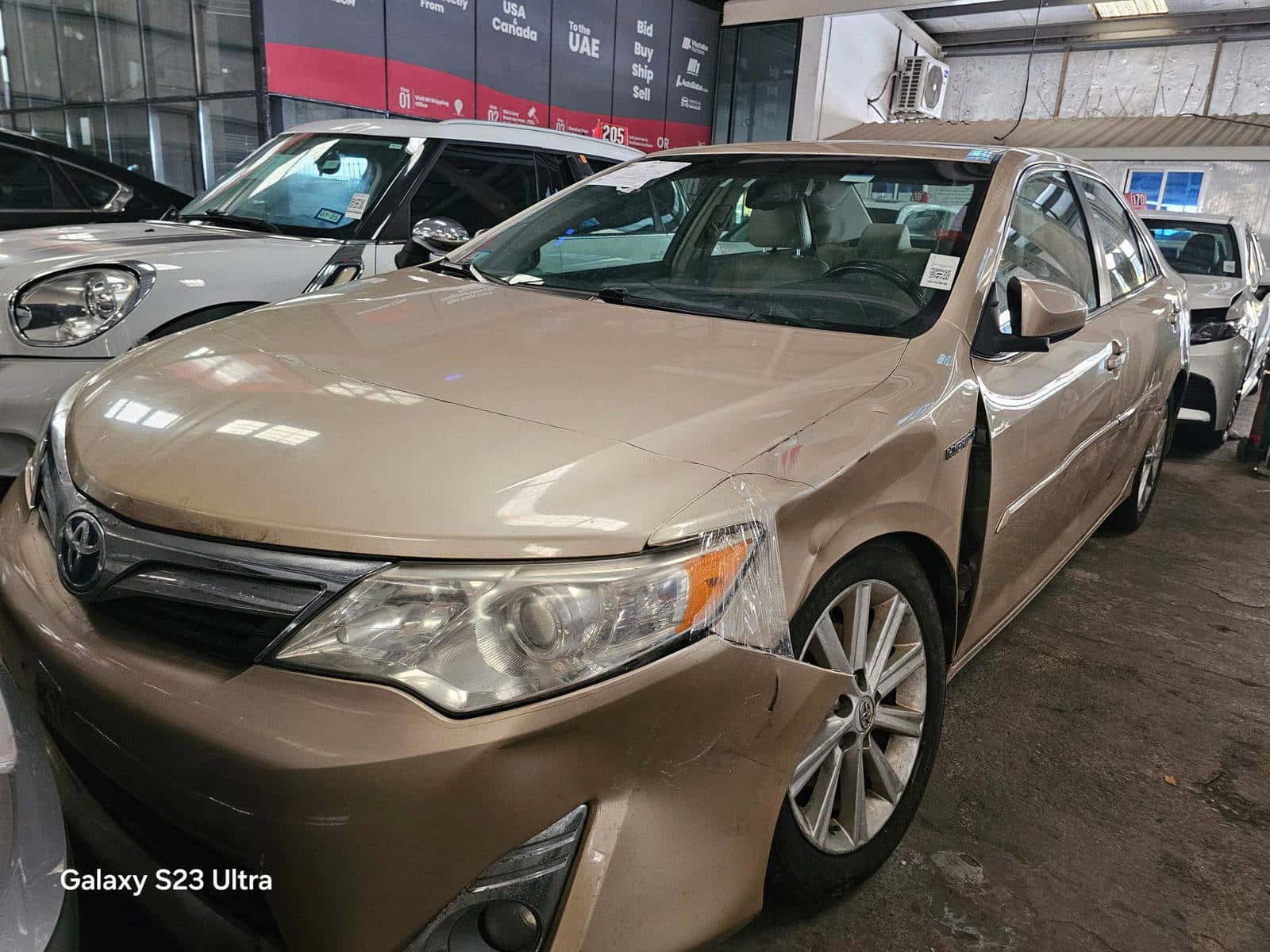 TOYOTA CAMRY - Exterior