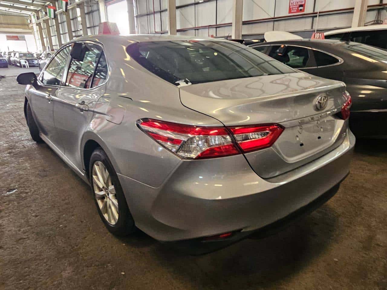 Toyota Camry 2018 thumbnail 3