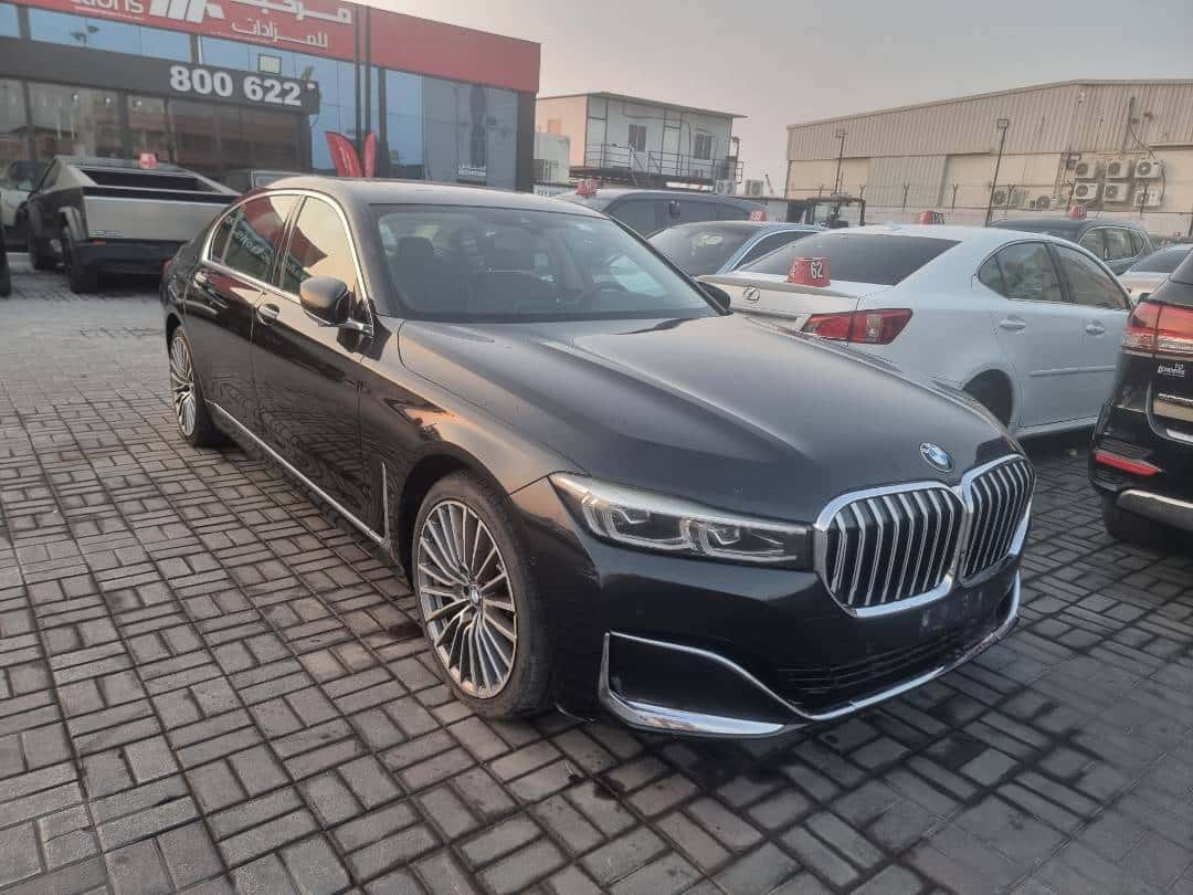 BMW 740 I 2020 thumbnail 2