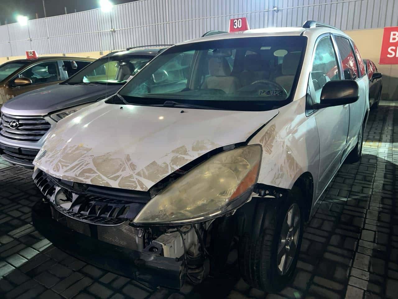 Toyota Sienna 2010 thumbnail 5