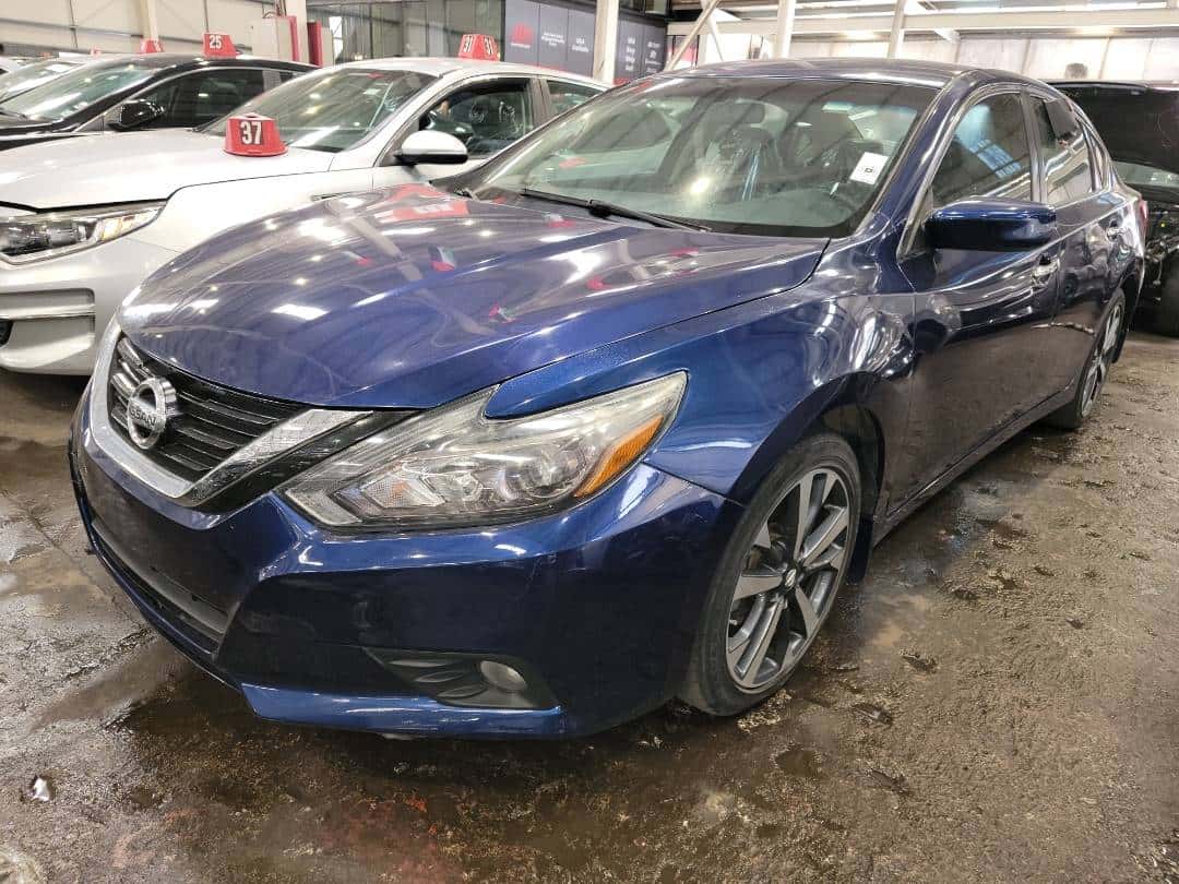 NISSAN ALTIMA - Exterior