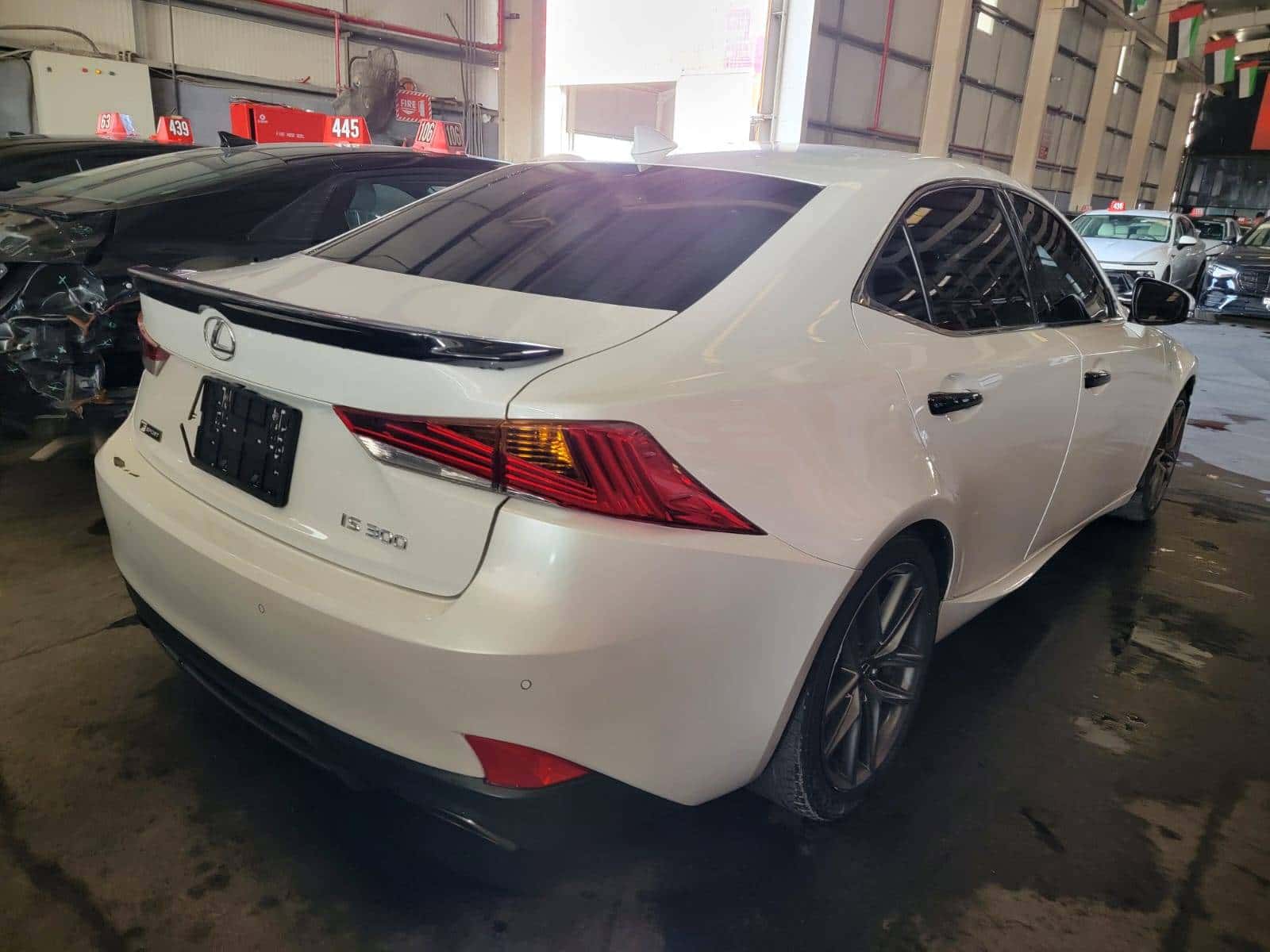 Lexus IS 300 2019 thumbnail 3