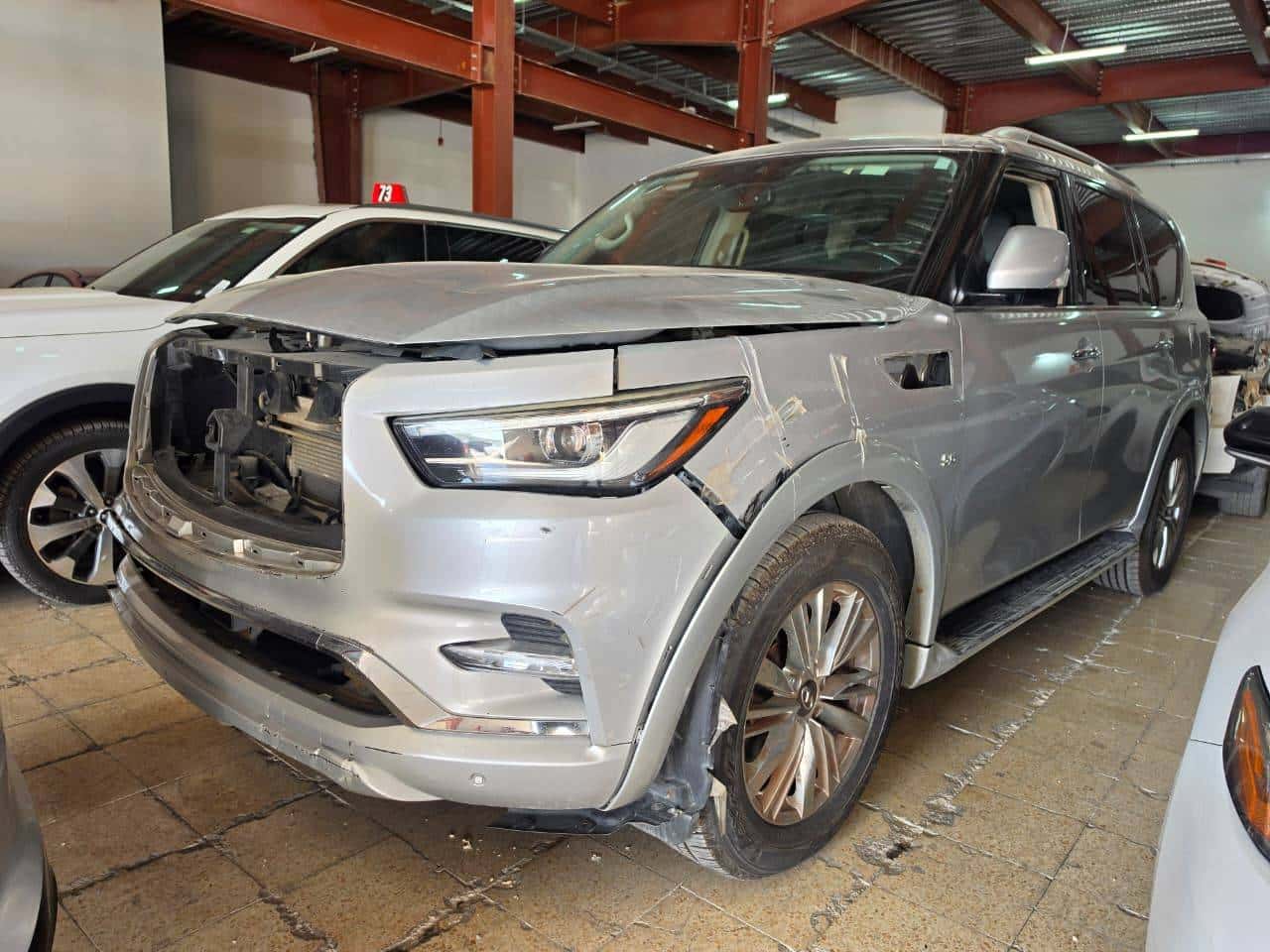 INFINITI QX80 2018 thumbnail 3