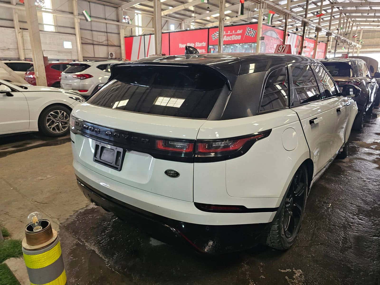 LAND ROVER RANGE ROVER VELAR R-DYNAMIC S - Exterior