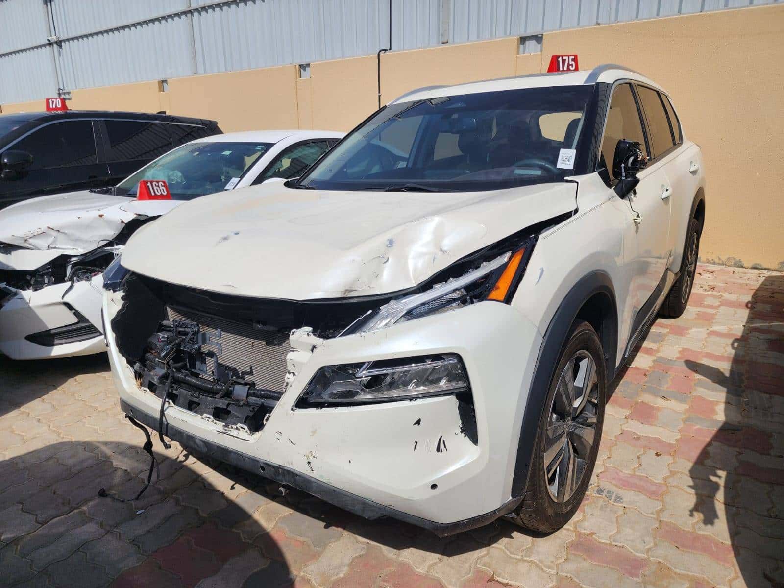 NISSAN ROGUE - Exterior