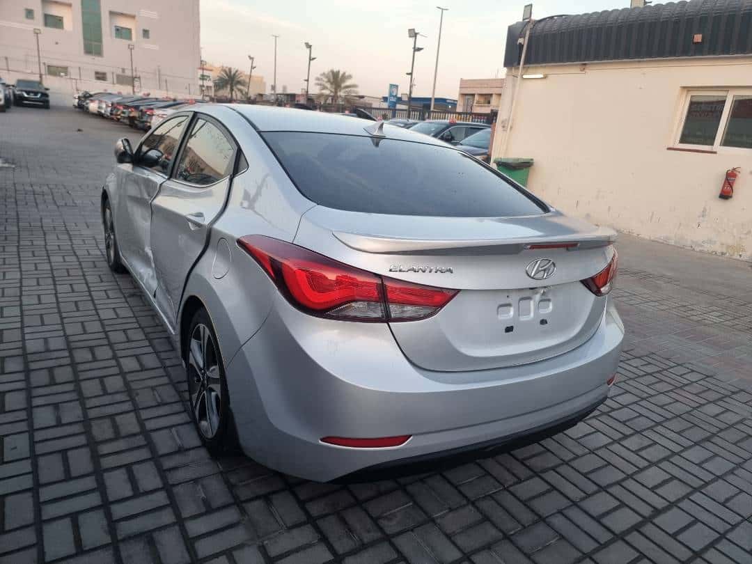 Hyundai Elantra 2015 thumbnail 5