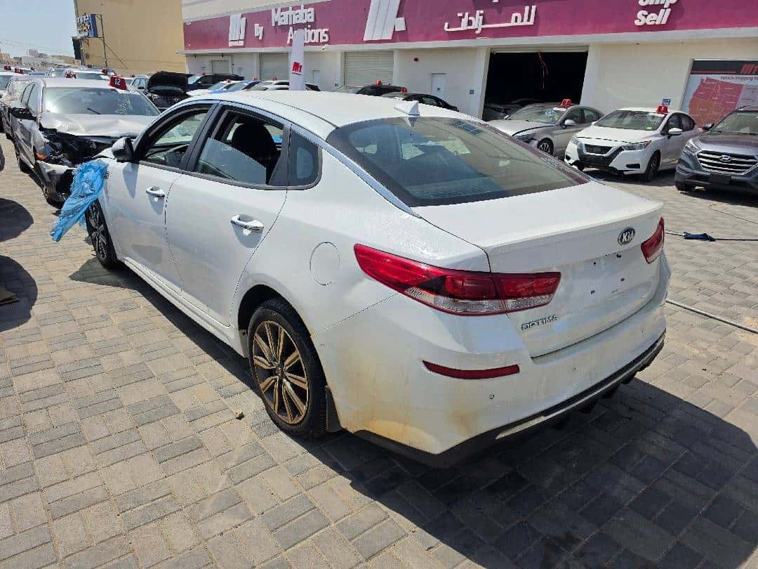 Kia Optima 2019 thumbnail 1