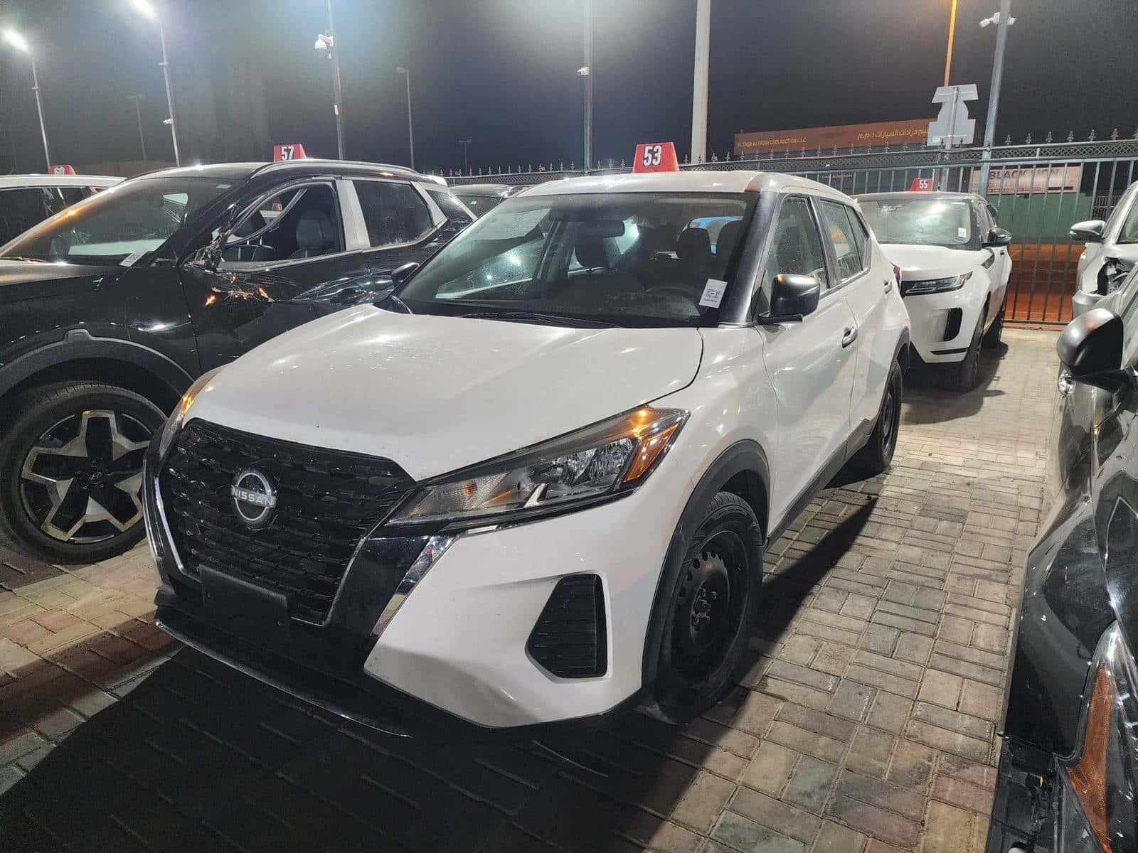 NISSAN KICKS 2023 thumbnail 2