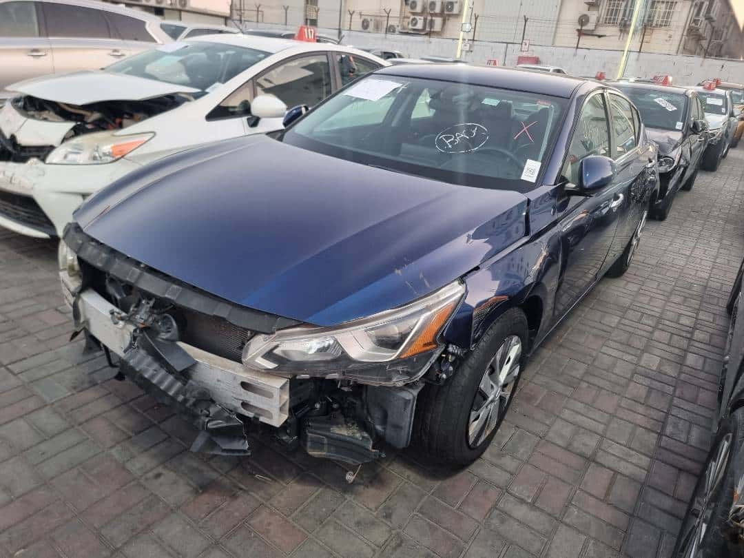 NISSAN ALTIMA 2019 thumbnail 2