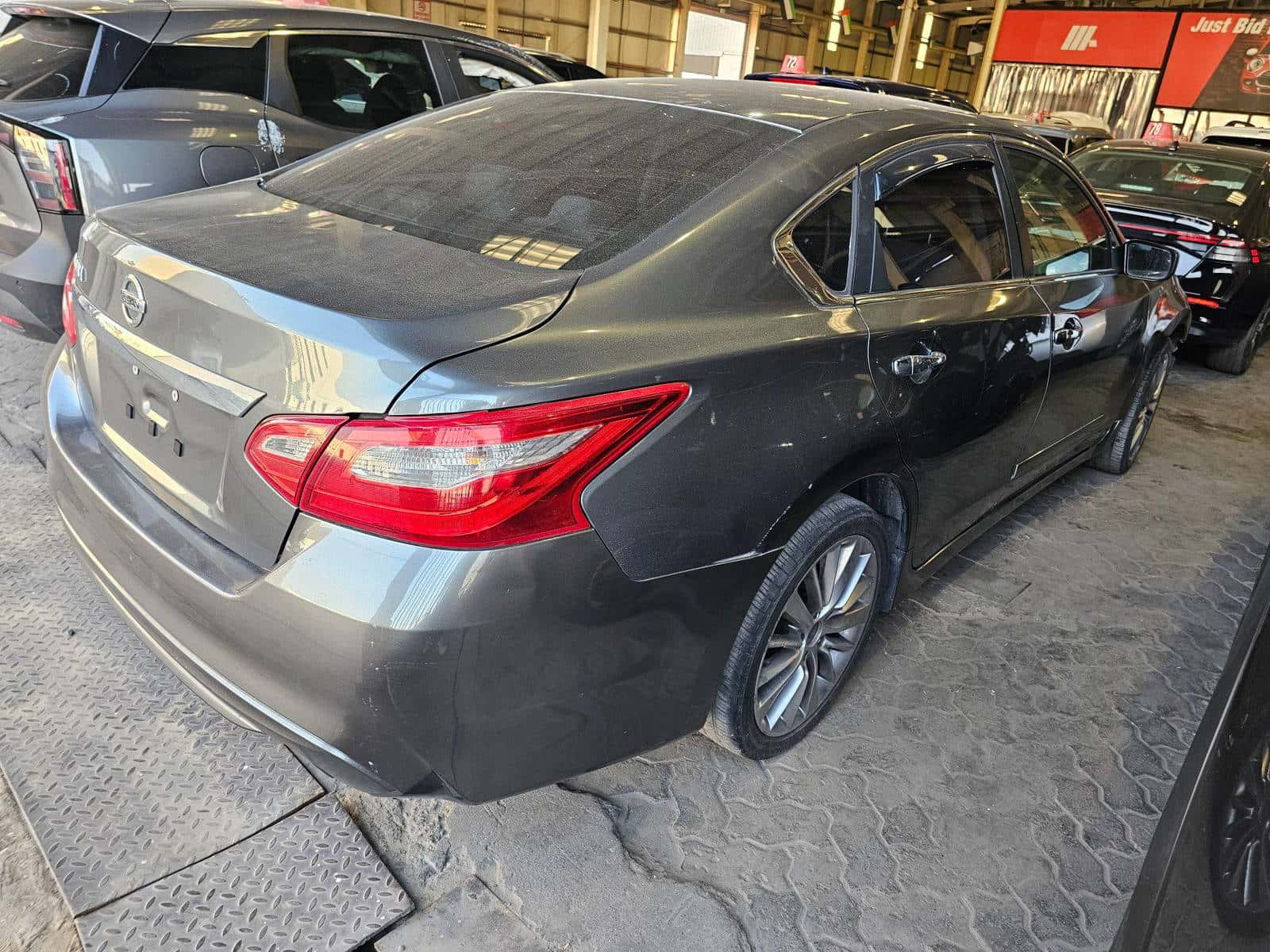 NISSAN ALTIMA - Exterior