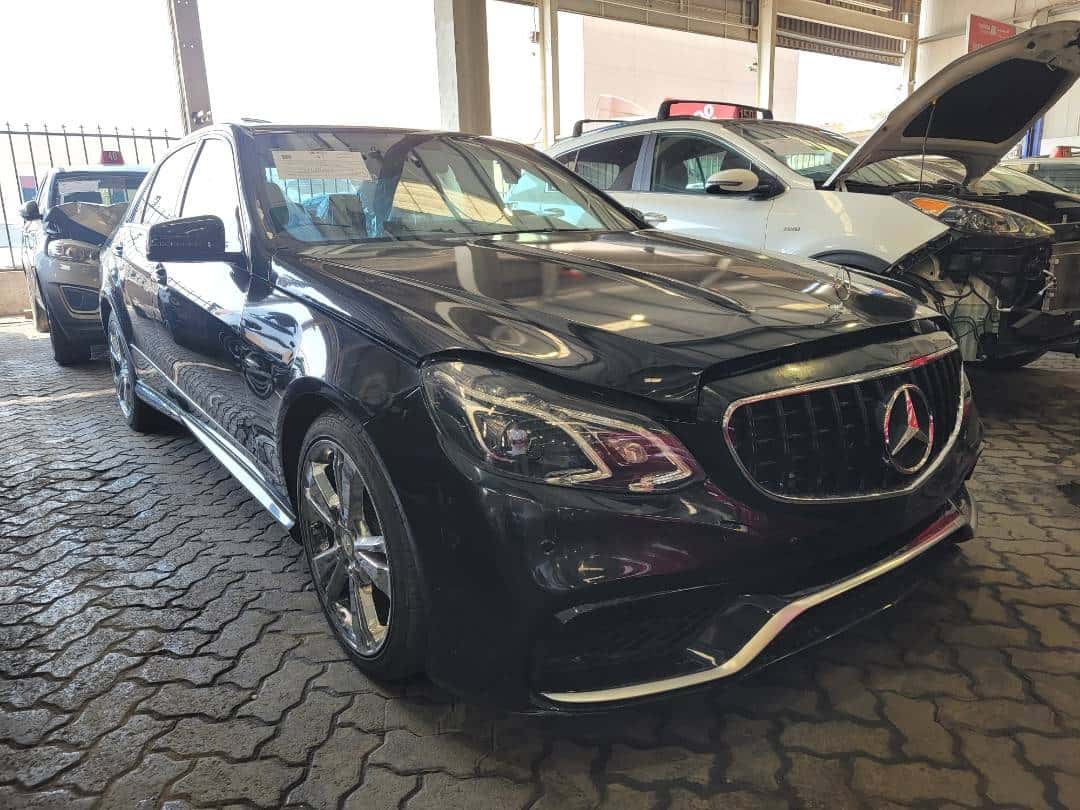 MERCEDES BENZ E 350 - Exterior