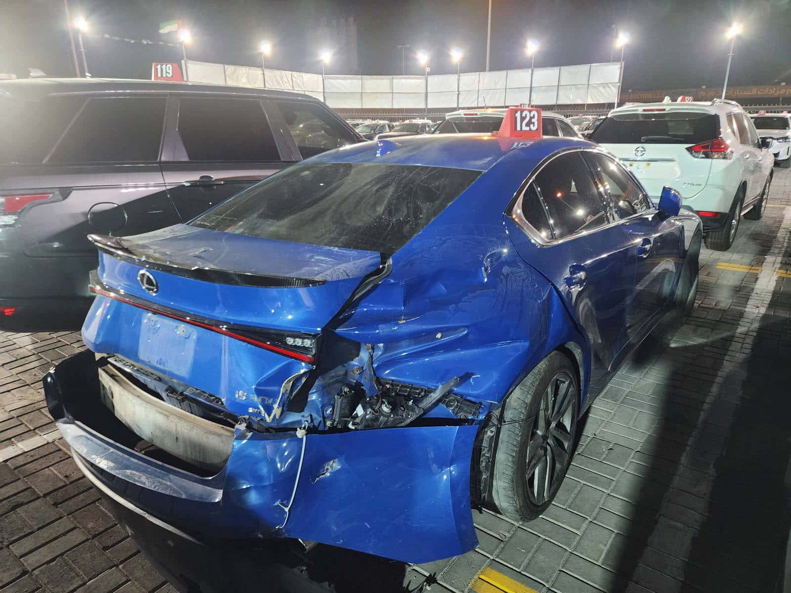 LEXUS IS 300 2021 thumbnail 4
