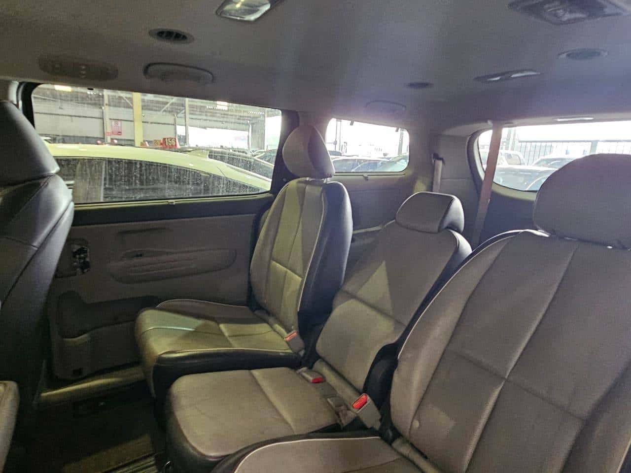 Kia Sedona 2017 thumbnail 6