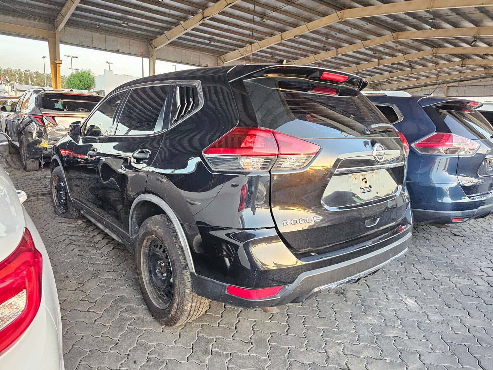NISSAN ROGUE 2018 thumbnail 4