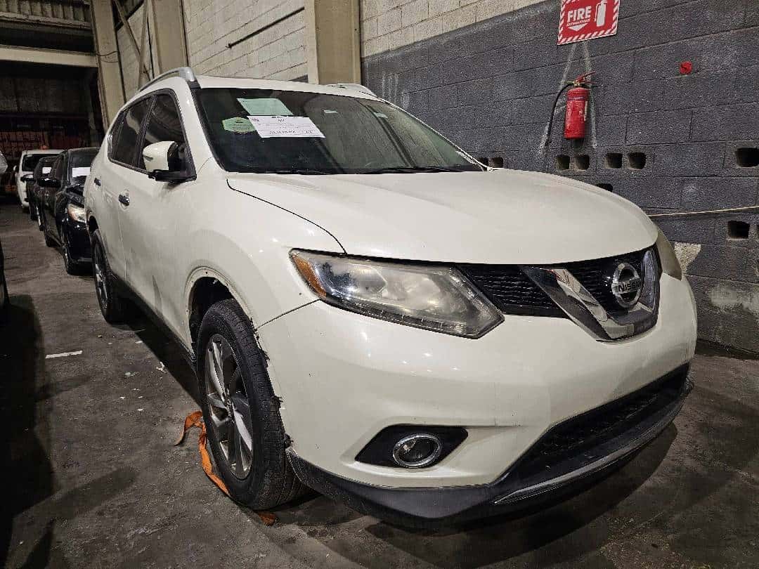 Nissan Rogue 2015 thumbnail 1