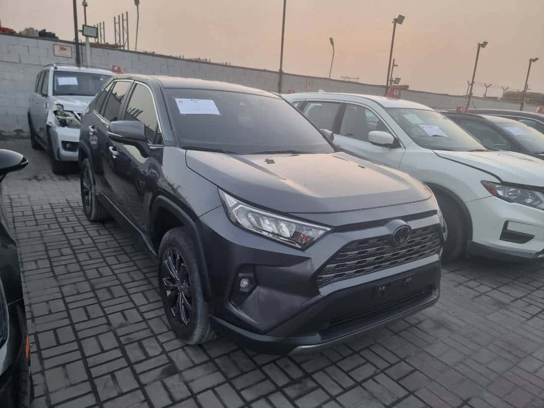 Toyota RAV4 2025 thumbnail 2