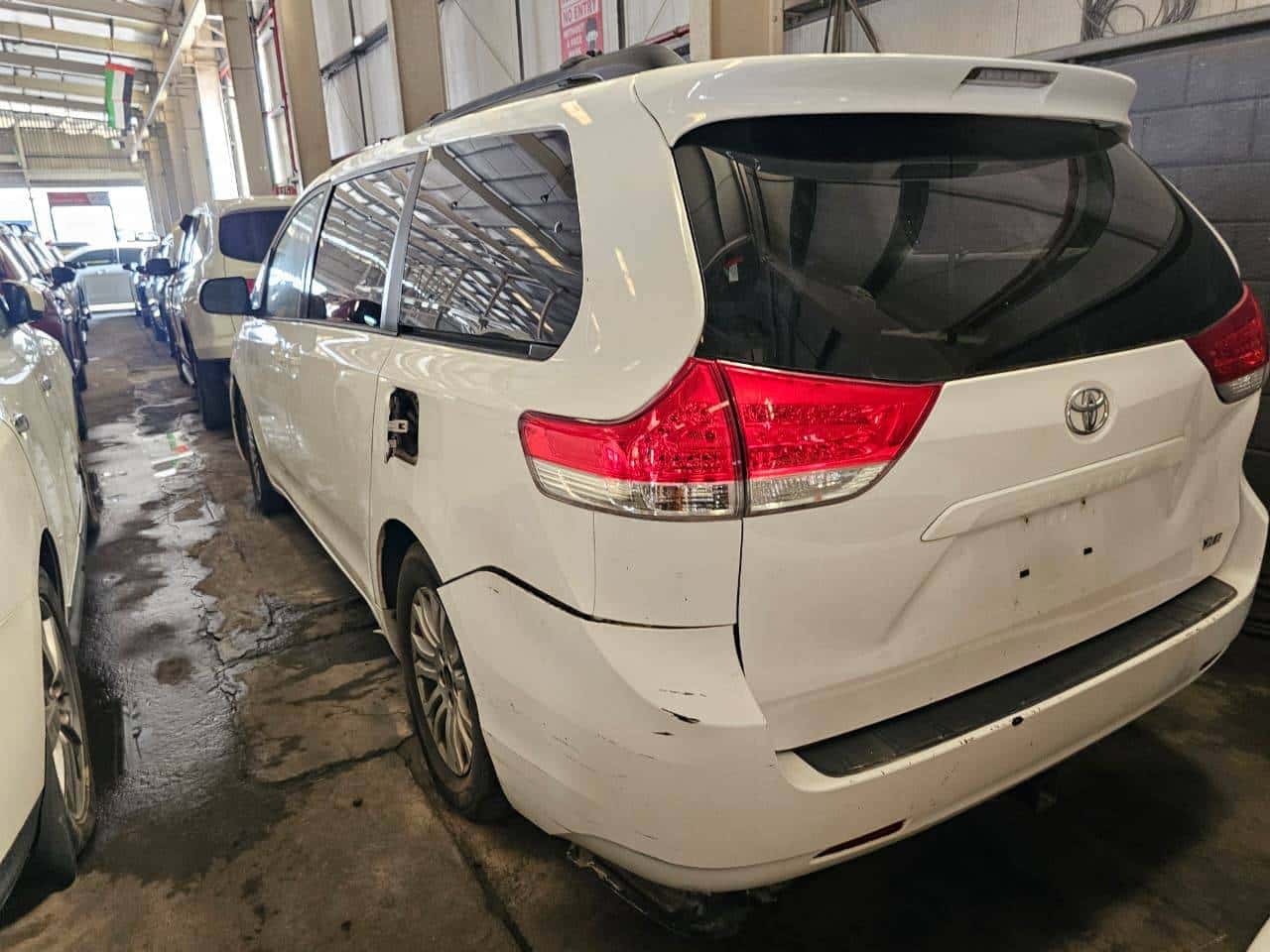 Toyota Sienna 2013 thumbnail 5