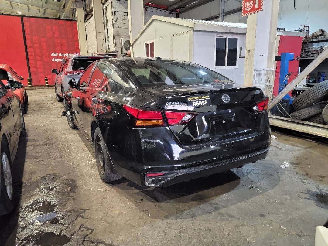 NISSAN ALTIMA - Exterior