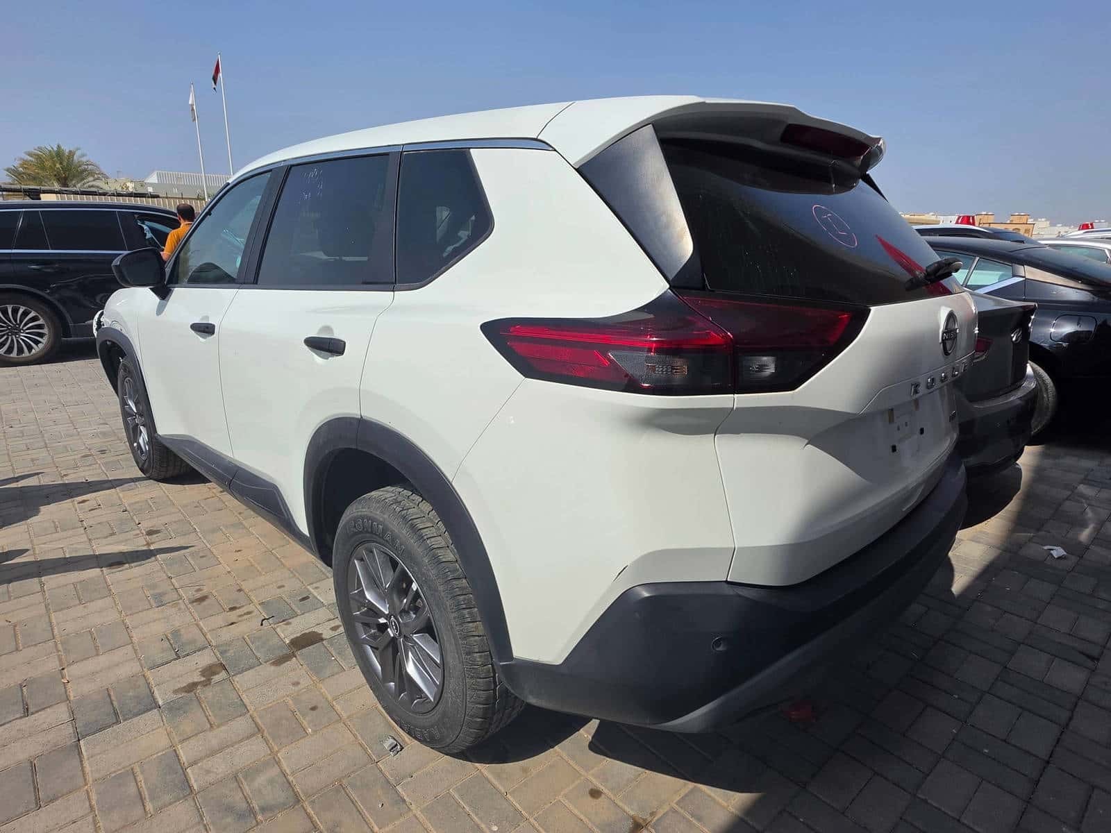 Nissan Rogue 2023 thumbnail 5