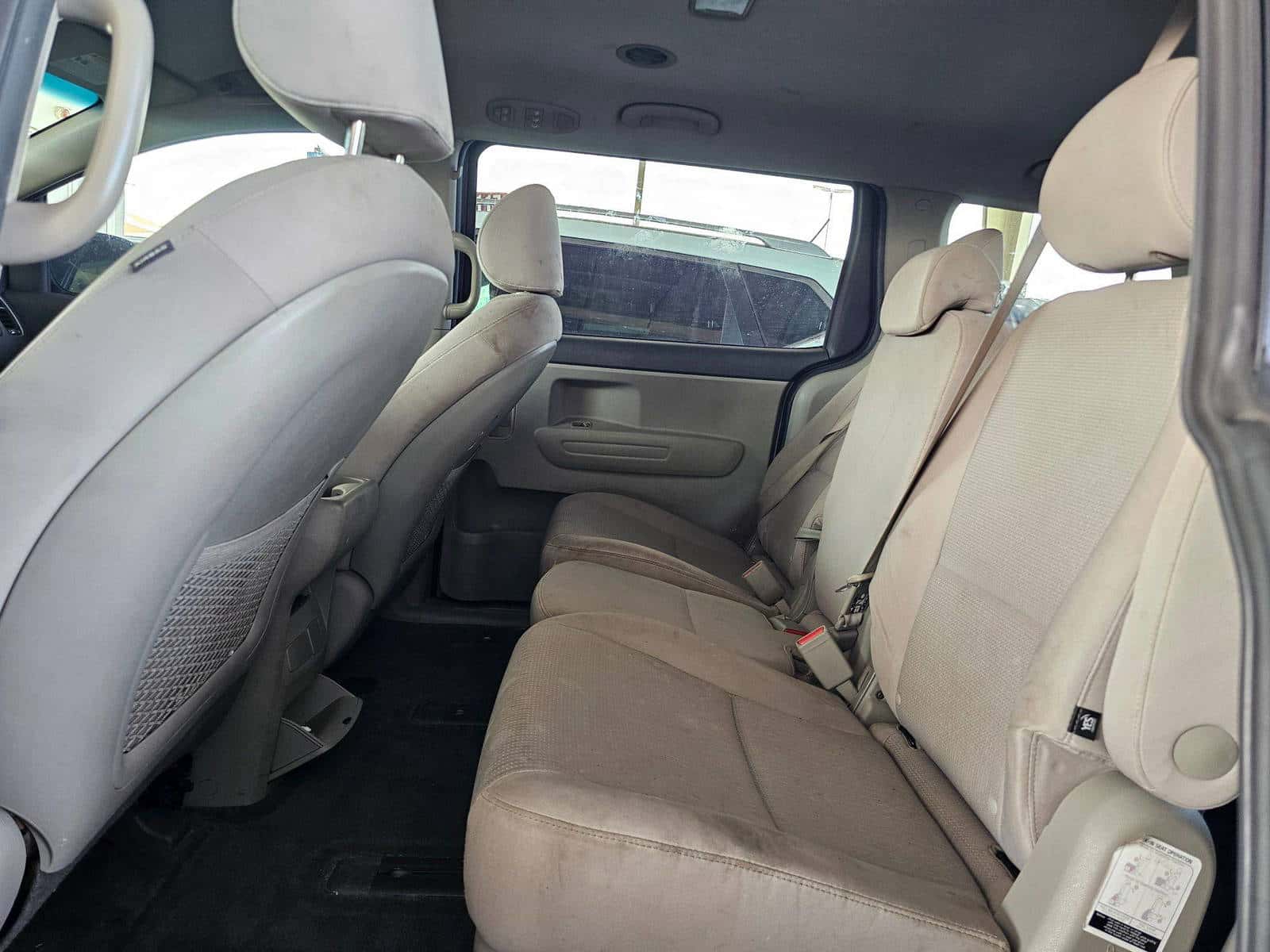KIA SEDONA 2018 thumbnail 4