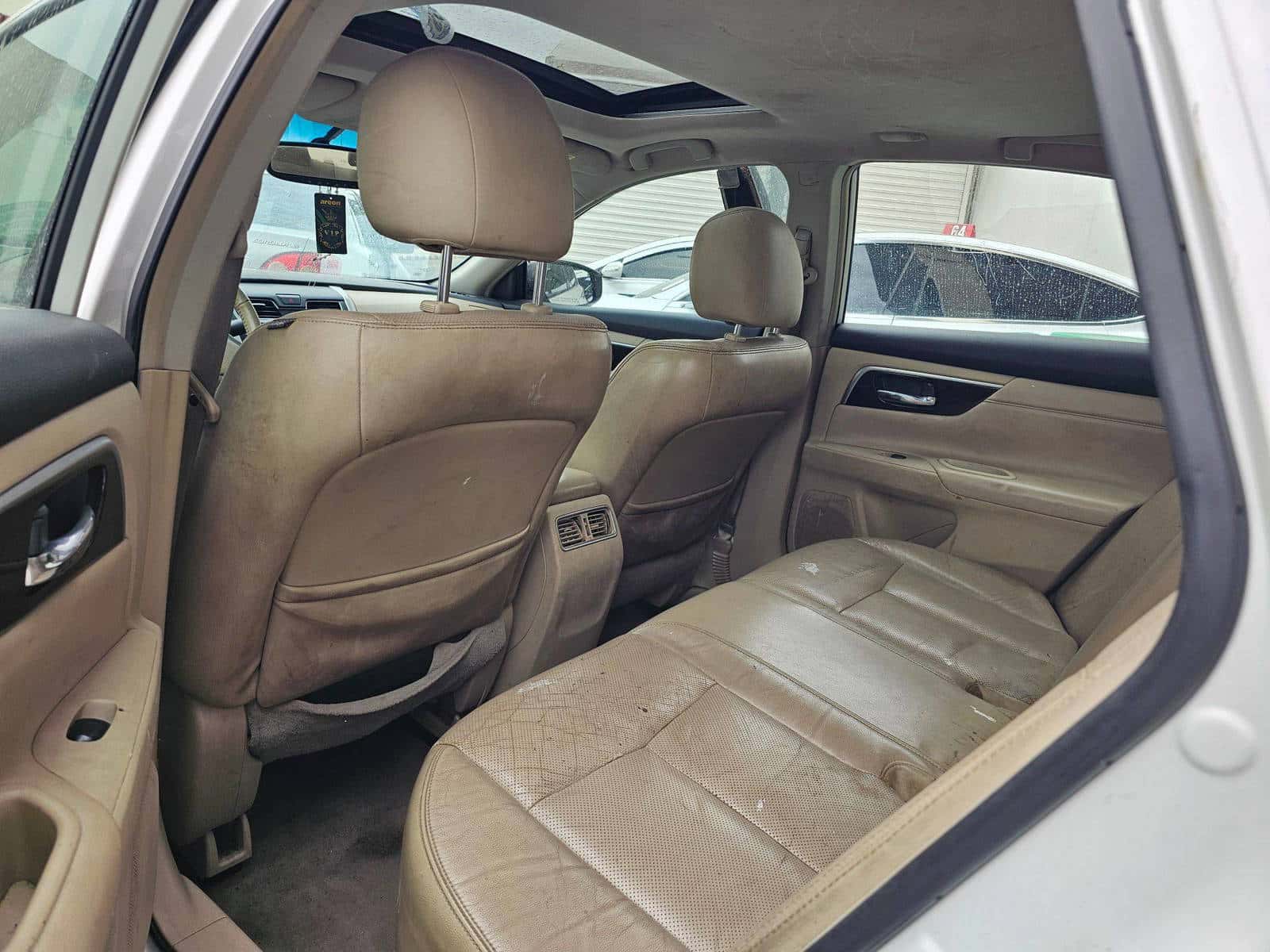 NISSAN ALTIMA - Exterior