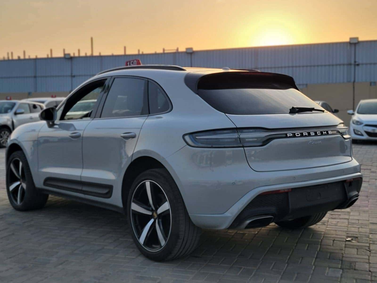 PORSCHE MACAN 2024 thumbnail 4