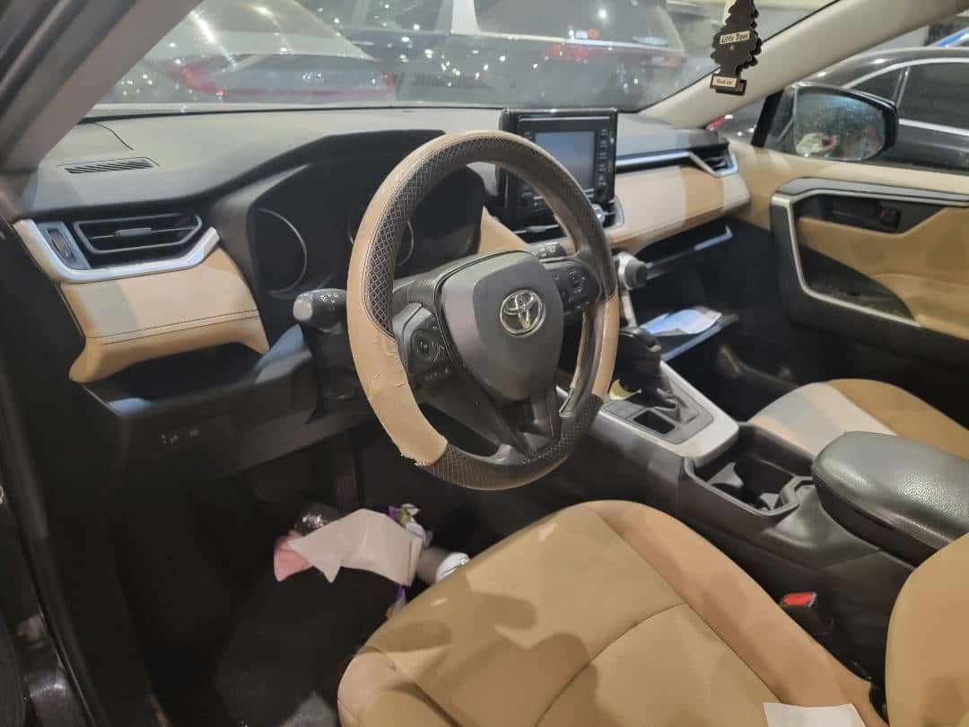 TOYOTA RAV4 - Exterior