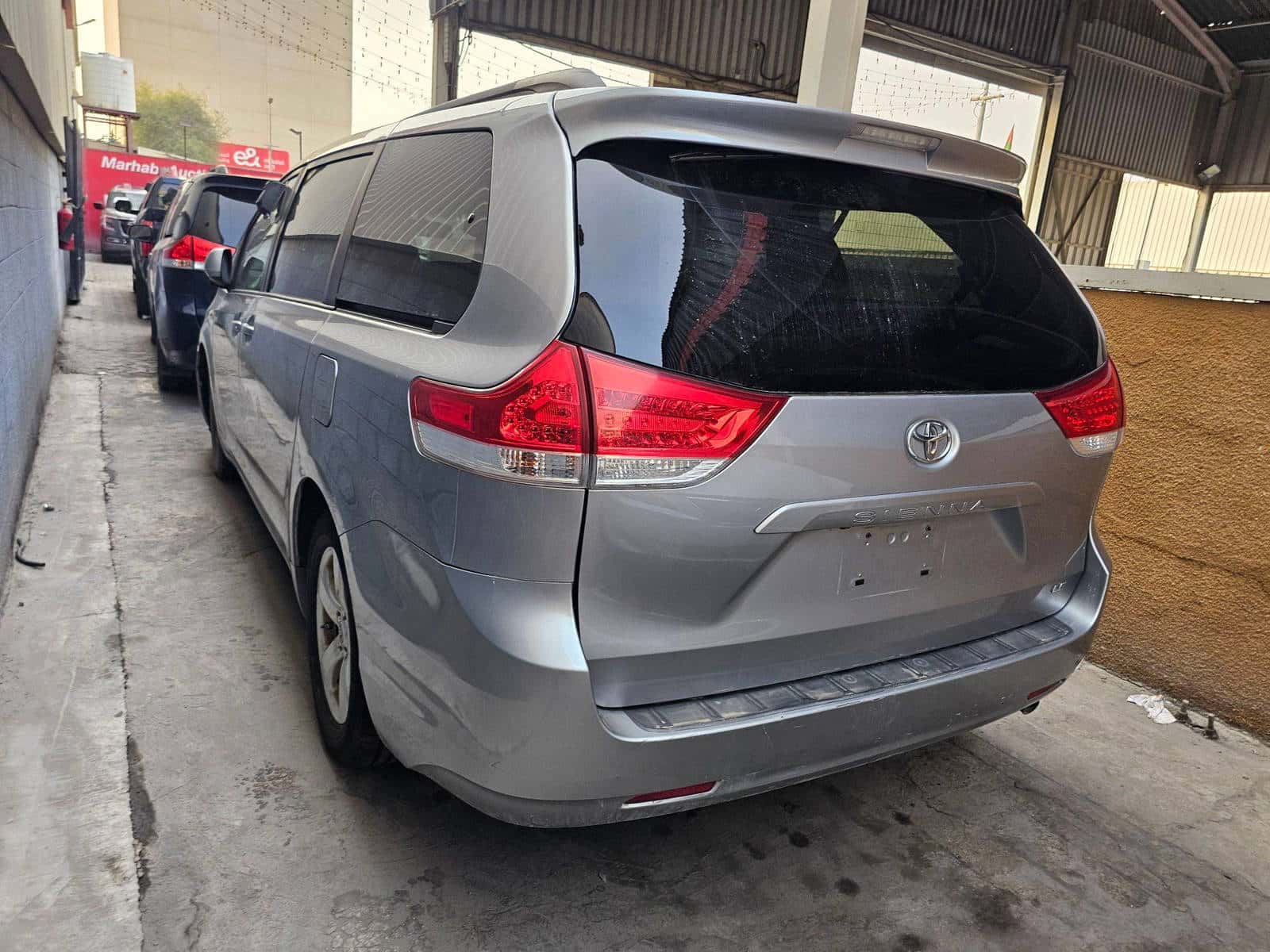Toyota Sienna 2011 thumbnail 4
